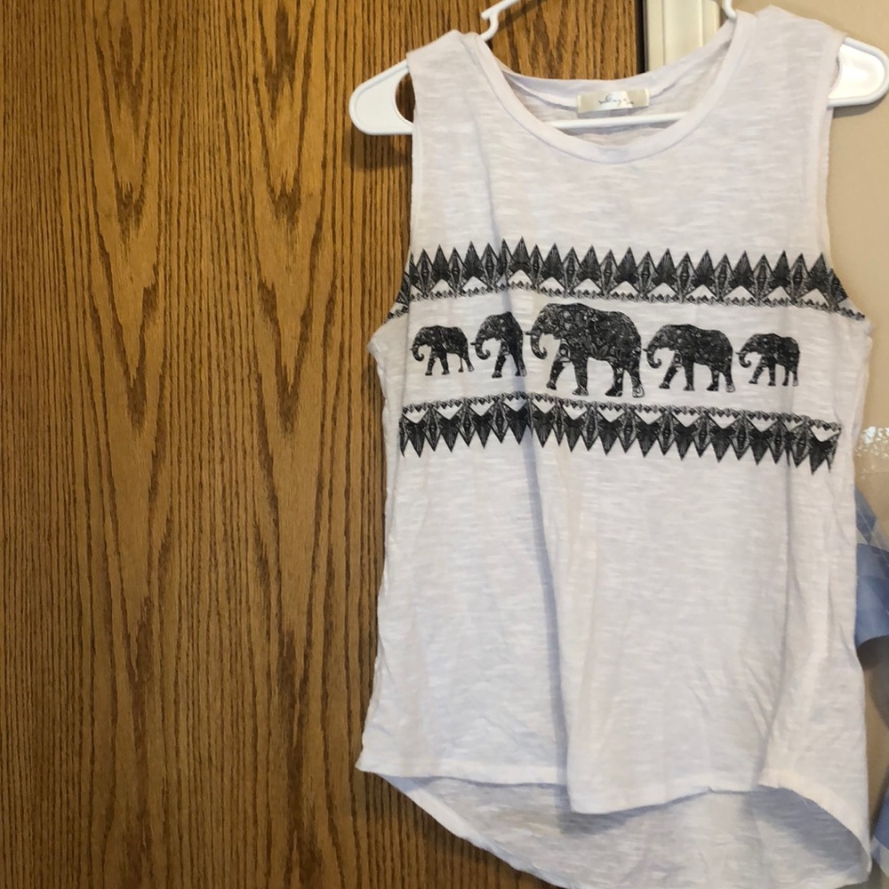 Casual white cut off